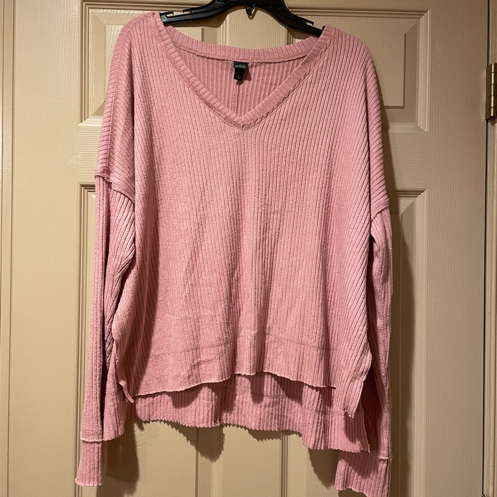 Wild Fable Dusty Pink Ribbed V-Neck‎ Hi-Low Sweater w/Side Slits, Size Medium